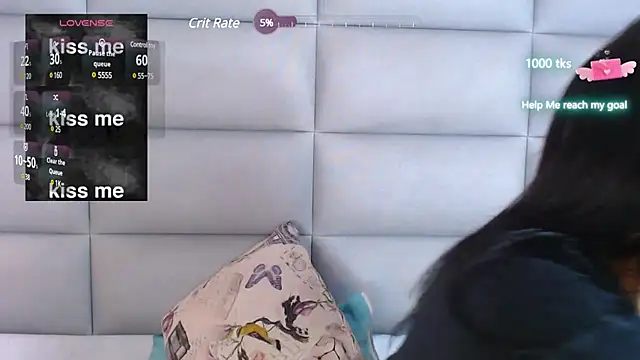 Snapshot of emily_brontee_ chatting on February 3, 6:28 pm emily brontee online show from February 3, 6:28 pm