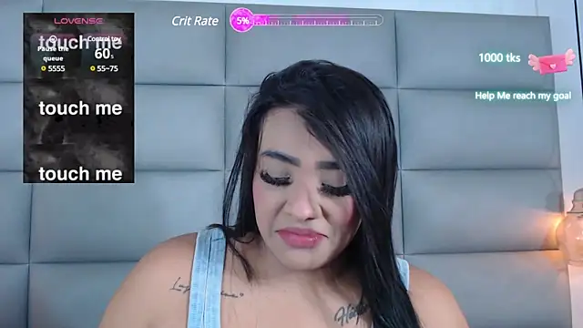 Snapshot of emily_brontee_ chatting on February 12, 12:44 pm emily brontee online show from February 12, 12:44 pm