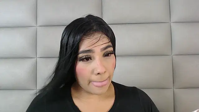 Snapshot of emily_brontee_ chatting on March 13, 12:56 pm emily brontee online show from March 13, 12:56 pm