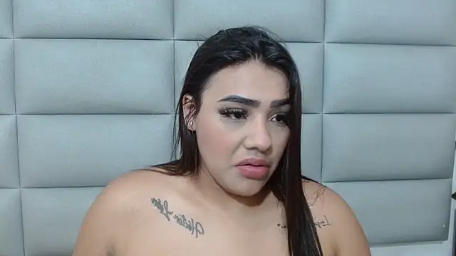 Snapshot of emily_brontee_ chatting on September 17, 12:51 pm emily brontee online show from September 17, 12:51 pm