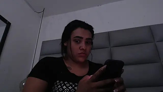 Snapshot of emily_brontee_ chatting on September 25, 3:49 pm emily brontee online show from September 25, 3:49 pm