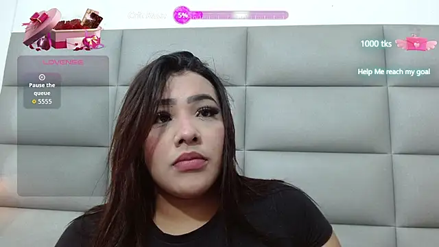 Snapshot of emily_brontee_ chatting on October 16, 1:12 pm emily brontee online show from October 16, 1:12 pm