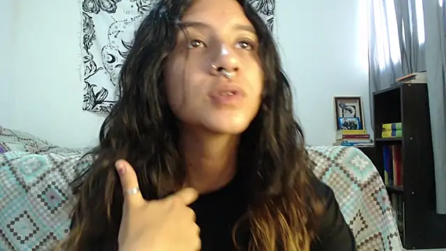 Snapshot of AlinaWoolf_ chatting on December 10, 1:44 pm AlinaWoolf online show from December 10, 1:44 pm