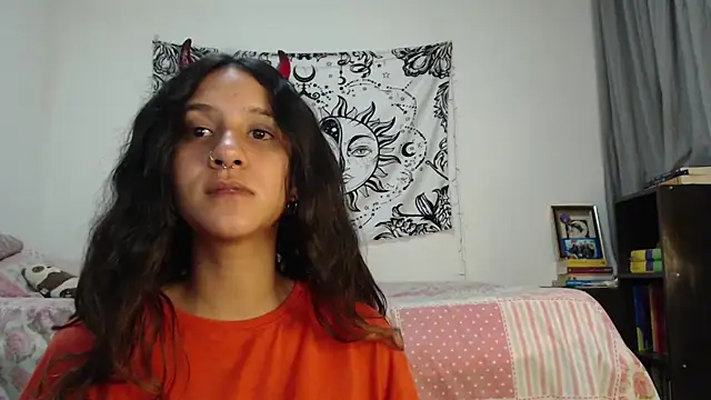 Snapshot of AlinaWoolf_ chatting on January 11, 2:41 am AlinaWoolf online show from January 11, 2:41 am