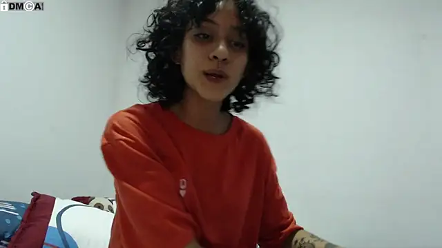 Snapshot of AlinaWoolf_ chatting on October 3, 9:34 pm AlinaWoolf online show from October 3, 9:34 pm