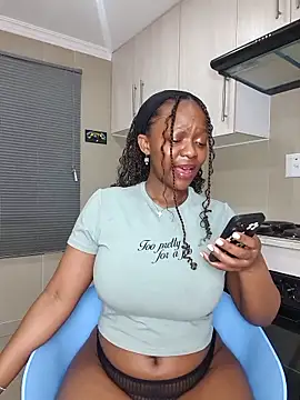 Snapshot of Jazmine-Blue chatting on October 24, 10:39 pm Jazmine-Blue online show from October 24, 10:39 pm