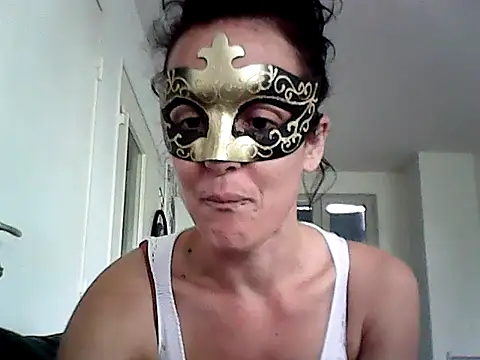 Masquegirlmysterious online show from October 14, 12:17 pm