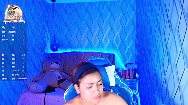 NicolleTaylor online show from November 17, 3:12 am