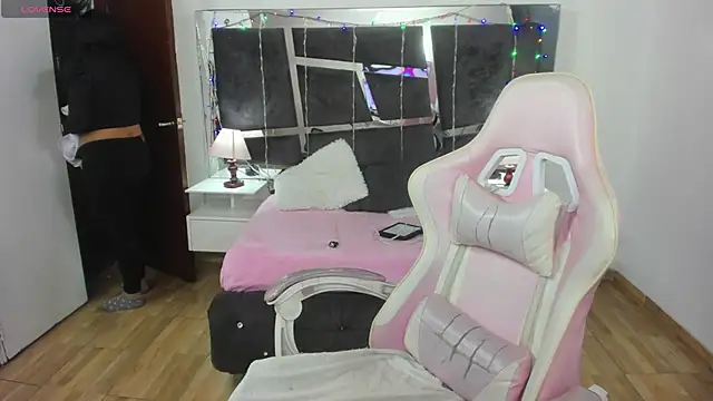 Snapshot of iam_sofiia chatting on December 10, 9:11 pm iam sofiia online show from December 10, 9:11 pm