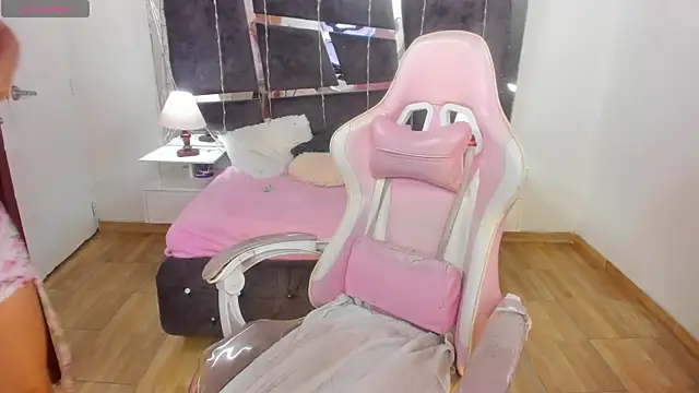 Snapshot of iam_sofiia chatting on January 13, 9:20 pm iam sofiia online show from January 13, 9:20 pm