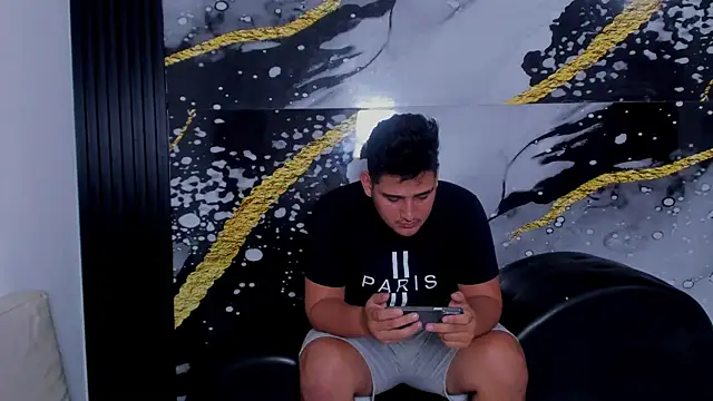 sweethot    online show from October 7, 3:04 am