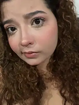 CharlotteMillers online show from December 22, 2:28 am