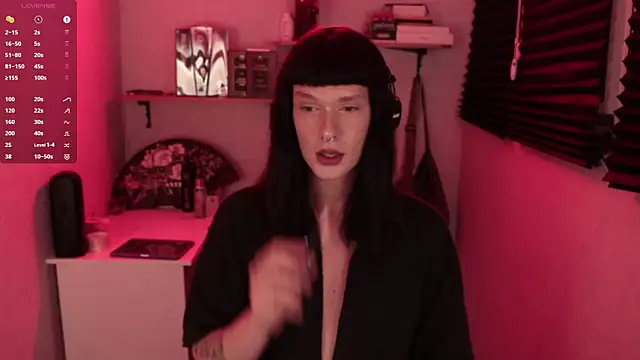 carthylovvve online show from March 6, 6:26 pm