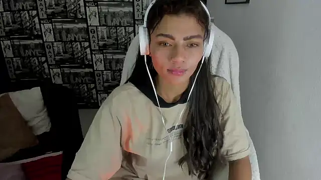 Lilithsabeth online show from February 13, 3:29 am