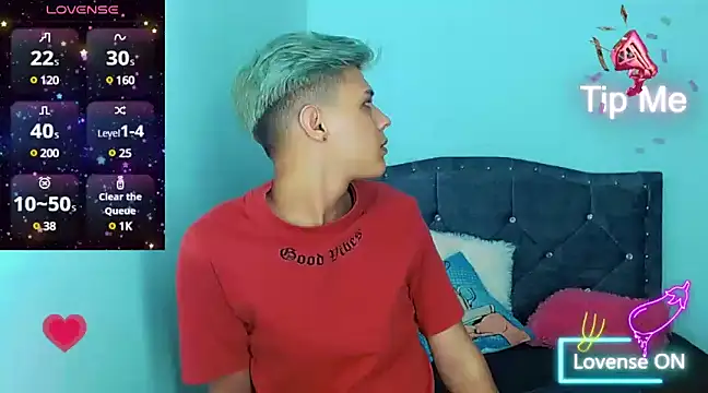 Liamscott  online show from January 27, 5:25 am