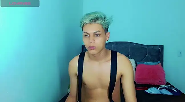 Liamscott  online show from January 28, 2:53 am