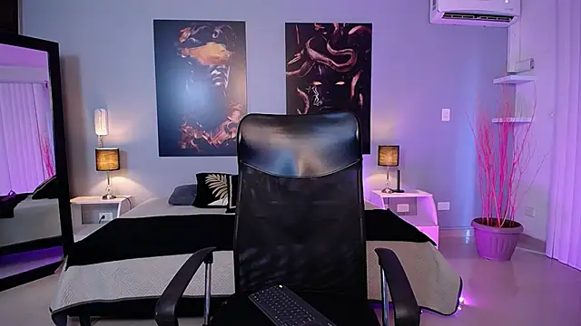 Snapshot of JasmineCampbell_ chatting on September 9, 8:19 pm JasmineCampbell online show from September 9, 8:19 pm