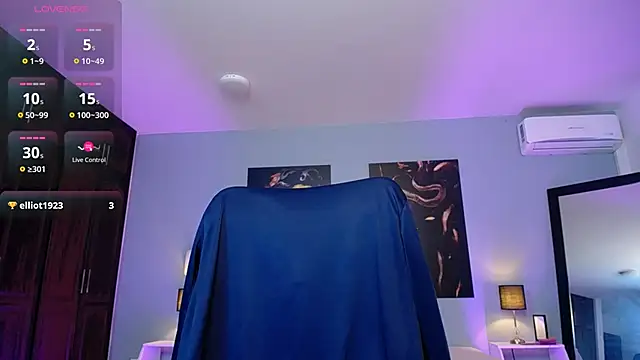 Snapshot of JasmineCampbell_ chatting on October 11, 8:29 pm JasmineCampbell online show from October 11, 8:29 pm