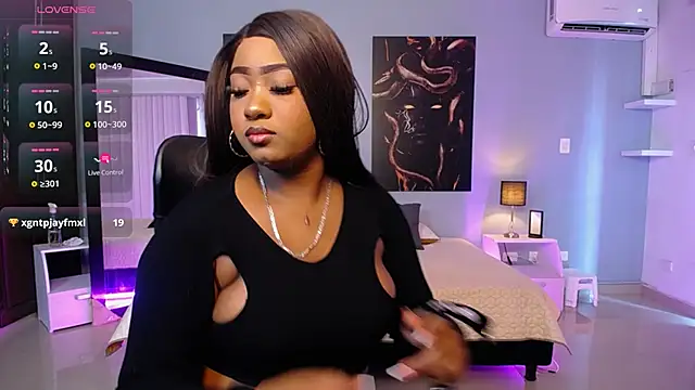 Snapshot of JasmineCampbell_ chatting on October 16, 8:21 pm JasmineCampbell online show from October 16, 8:21 pm