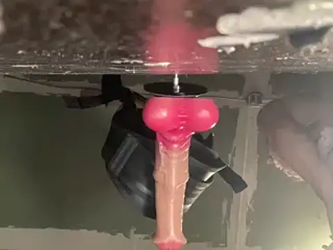 Snapshot of Blazedsurfer30 chatting on March 21, 7:24 pm Blazedsurfer30 online show from March 21, 7:24 pm