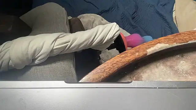 Snapshot of Blazedsurfer30 chatting on November 26, 11:11 am Blazedsurfer30 online show from November 26, 11:11 am