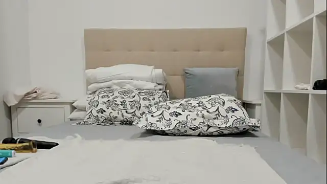 emmita69  online show from November 9, 12:09 am