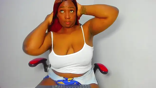 Snapshot of aphrodites_ass chatting on November 22, 1:15 am aphrodites ass online show from November 22, 1:15 am