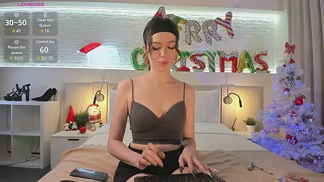 Snapshot of BelovedRuby chatting on December 23, 2:56 am BelovedRuby online show from December 23, 2:56 am