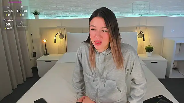 Snapshot of BelovedRuby chatting on February 1, 8:39 am BelovedRuby online show from February 1, 8:39 am