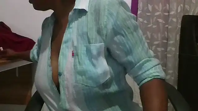 Snapshot of angelsilvia chatting on November 21, 7:07 am angelsilvia online show from November 21, 7:07 am