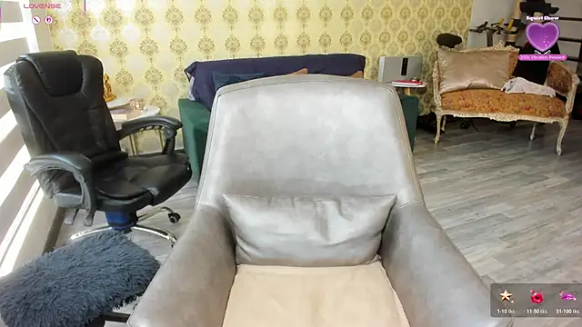 Snapshot of _angelina_class_7 chatting on November 14, 3:11 pm angelina class 7 online show from November 14, 3:11 pm