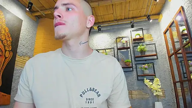 JordanThompson  online show from March 18, 10:26 pm