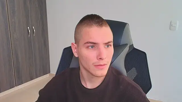 JordanThompson  online show from September 12, 9:59 pm