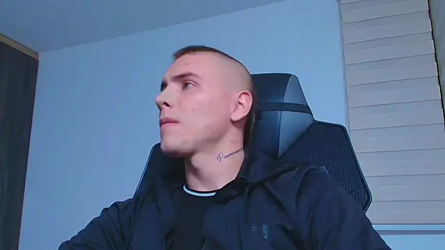 JordanThompson  online show from October 1, 5:02 am