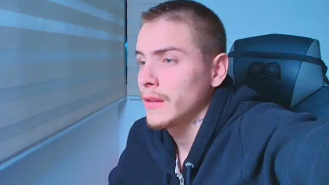 JordanThompson  online show from October 26, 12:27 am