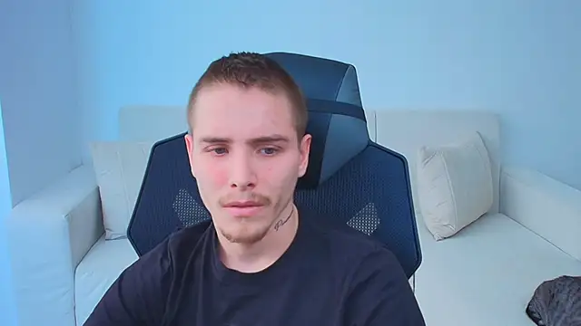 JordanThompson  online show from October 27, 9:41 pm