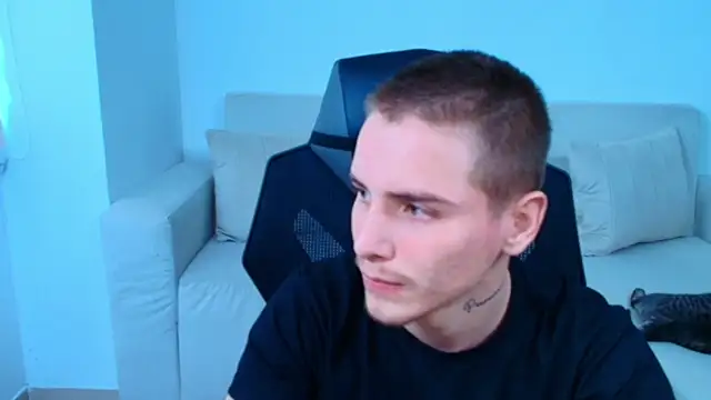 JordanThompson  online show from December 1, 11:37 am