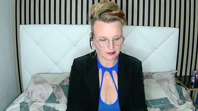 Snapshot of xxNoeliaxx chatting on January 7, 3:02 pm xxNoeliaxx online show from January 7, 3:02 pm