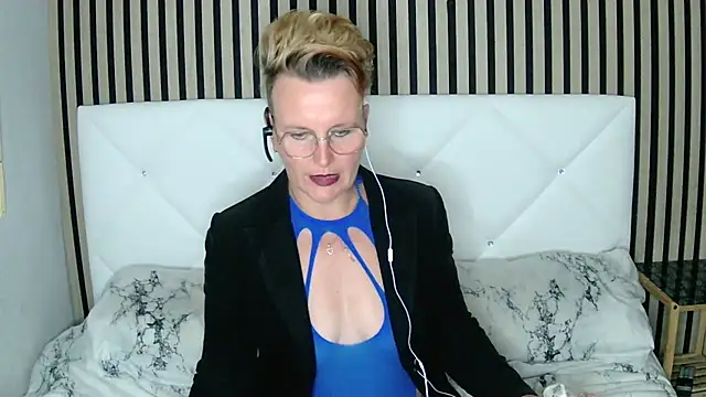 Snapshot of xxNoeliaxx chatting on January 15, 7:37 am xxNoeliaxx online show from January 15, 7:37 am