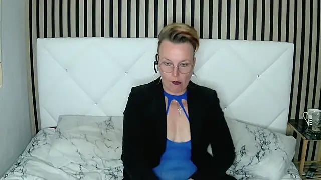 Snapshot of xxNoeliaxx chatting on January 25, 11:13 am xxNoeliaxx online show from January 25, 11:13 am