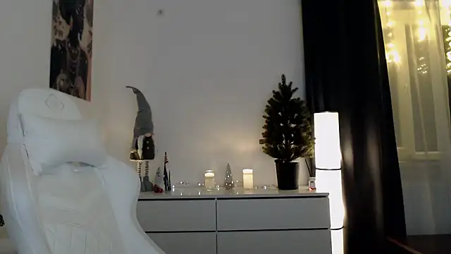 Simply the best online show from December 12, 6:10 pm