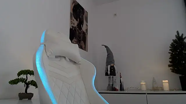 Simply the best online show from December 19, 6:23 am