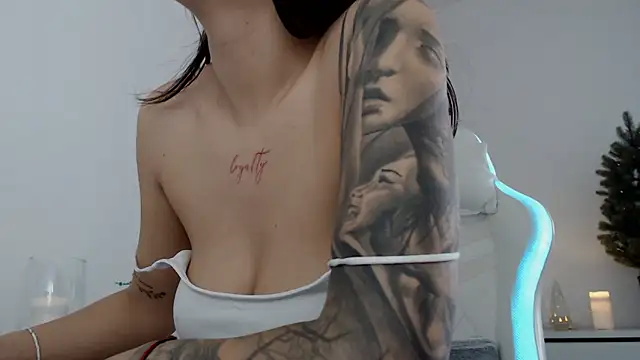 Simply the best online show from January 3, 2:08 pm