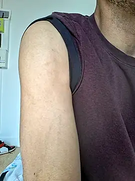 Snapshot of molozeb chatting on October 2, 12:45 pm molozeb online show from October 2, 12:45 pm