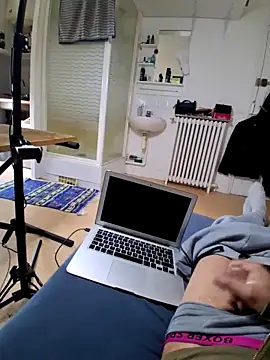 Snapshot of molozeb chatting on October 11, 6:34 am molozeb online show from October 11, 6:34 am