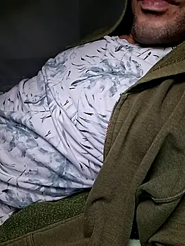 Snapshot of molozeb chatting on October 31, 5:58 pm molozeb online show from October 31, 5:58 pm