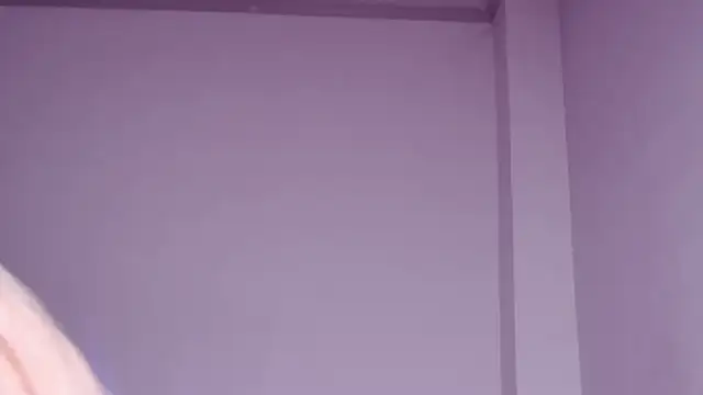 Snapshot of caarlywhitee chatting on September 25, 12:03 am caarlywhitee online show from September 25, 12:03 am