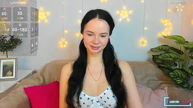 Snapshot of Lori__Hell chatting on February 28, 2:31 am Lori Hell online show from February 28, 2:31 am