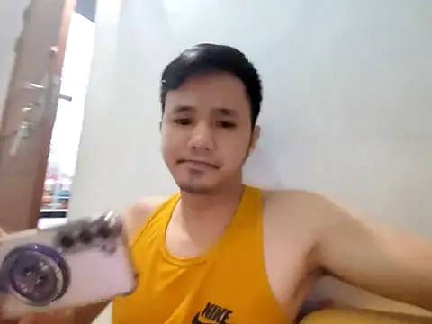 Snapshot of andi888999 chatting on November 20, 12:49 pm andi888999 online show from November 20, 12:49 pm