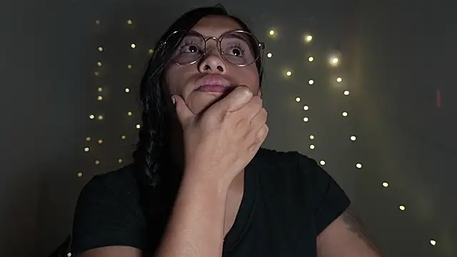 Snapshot of nerak_1a_ chatting on December 17, 6:25 pm nerak 1a online show from December 17, 6:25 pm